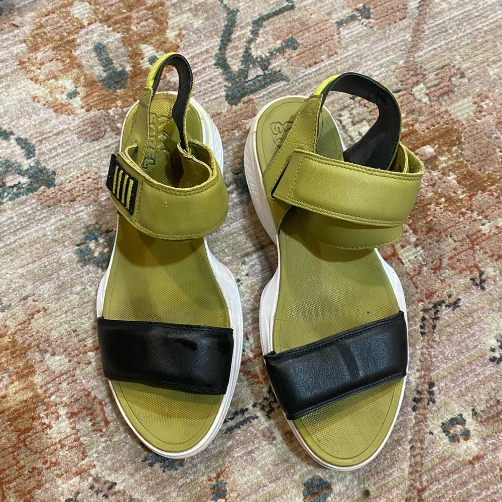 Sorel Blitz Sandals - Picture 2 of 5